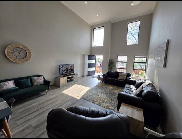 6 BEDROOM HOUSE FOR SALE IN MONTANA PARK